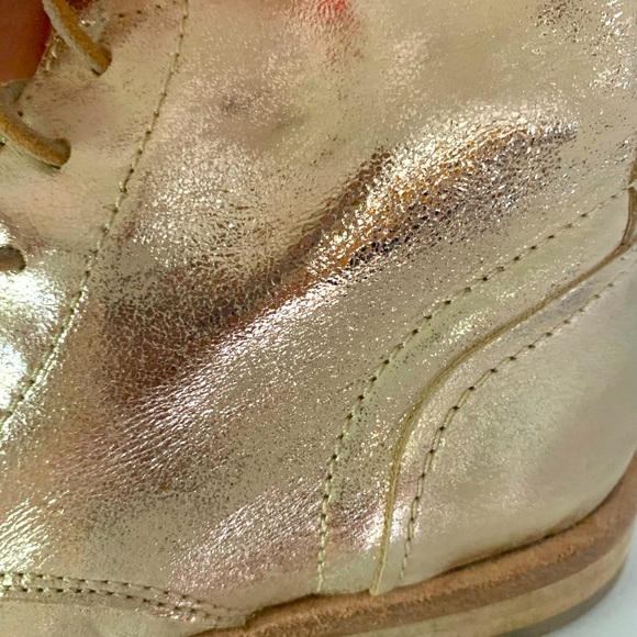 Ten Points Leather Pandora Gold Lace Up Boot - Picture 10 of 11